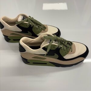 Nike Sneakers Black Green Cream
